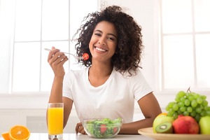 woman eating a salad